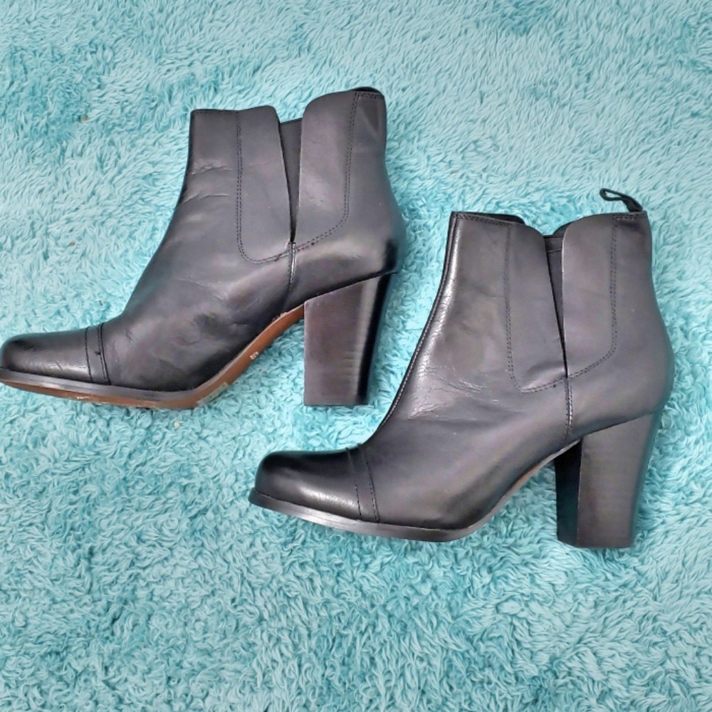 Miz Mooz Sarah Leather Cap Toe Ankle Booti…